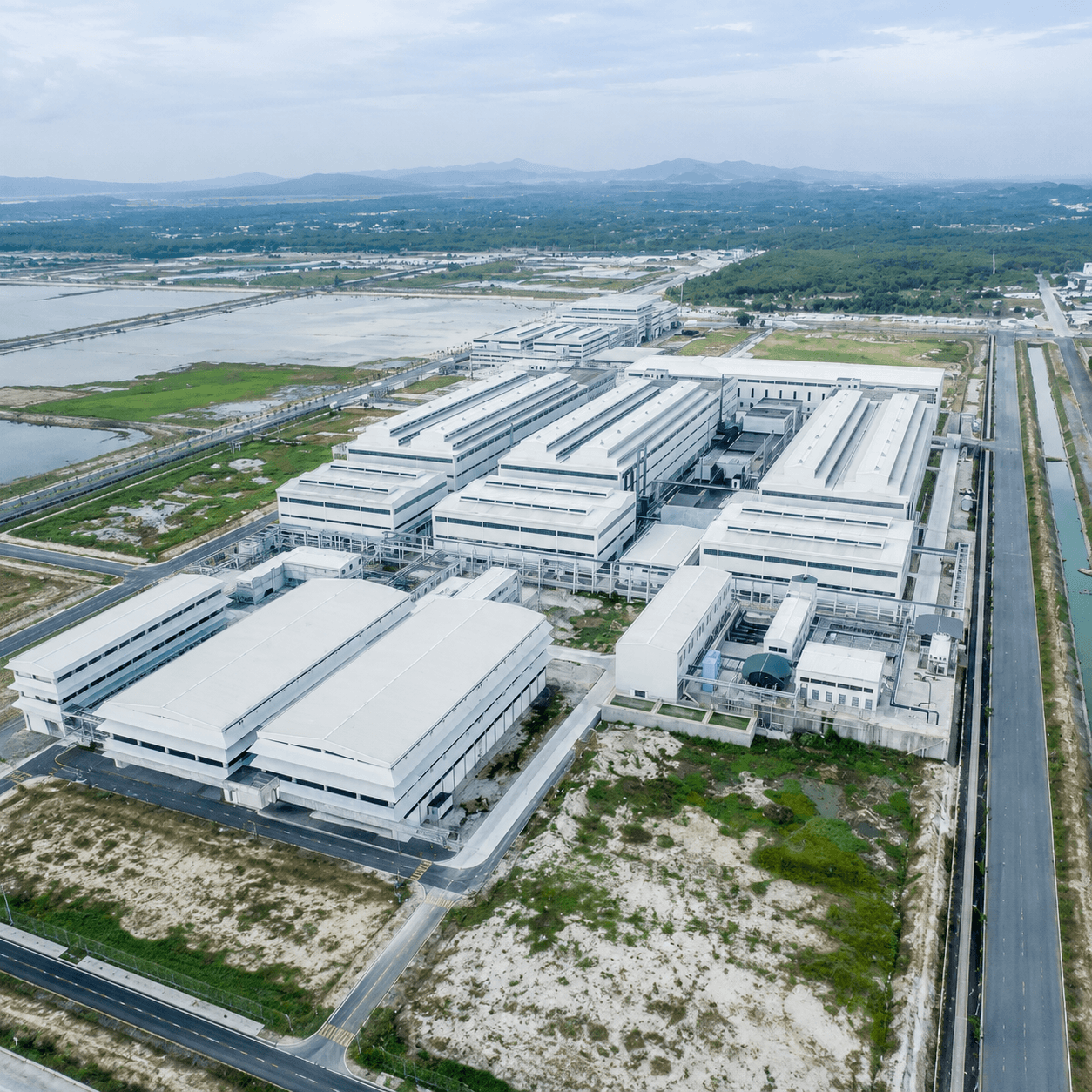 Protective glove manufacturing